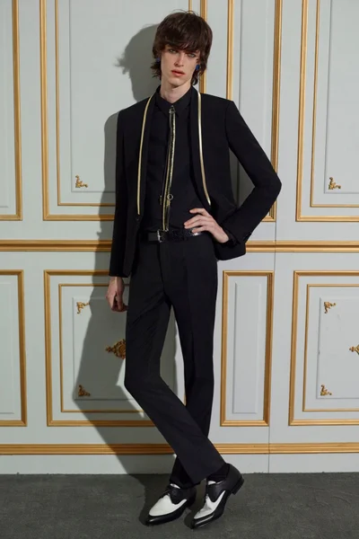 Look 3